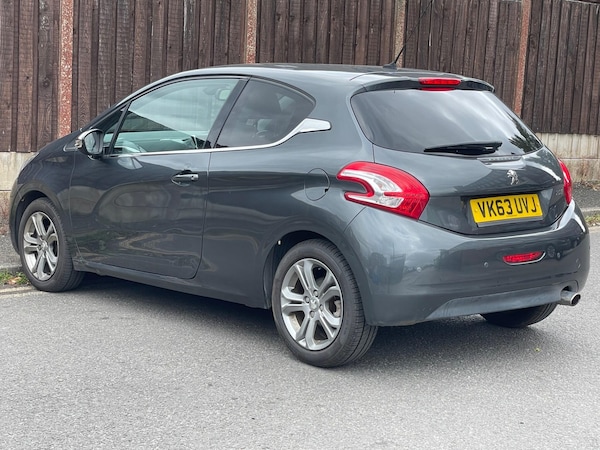 Used Peugeot 208 2013 for sale - 75539898: Photo 11