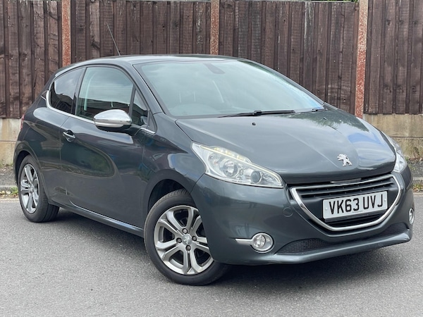 Used Peugeot 208 2013 for sale - 75539898: Photo 12