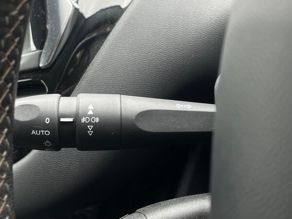 Used Peugeot 208 2013 for sale - 75539898: Photo 23