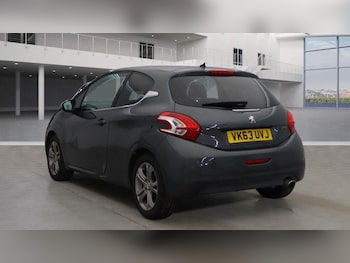Used Peugeot 208 2013 for sale - 75539898: Photo