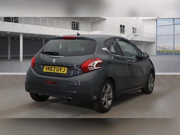 Used Peugeot 208 2013 for sale - 75539898: Photo