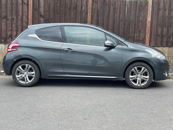Used Peugeot 208 2013 for sale - 75539898: Photo 6