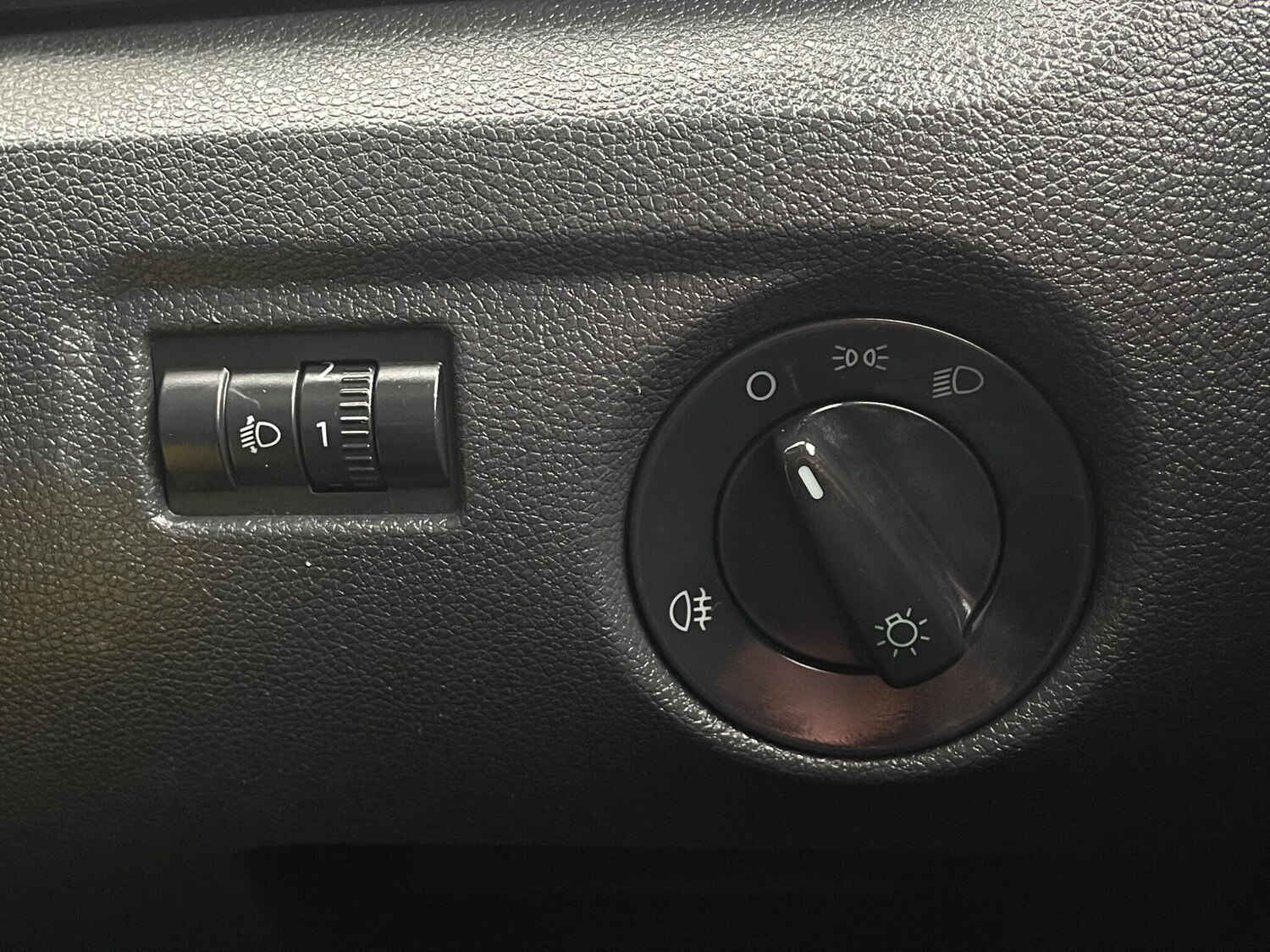 Skoda Fabia (58) - 1.4 TDI Pure Drive 1 5dr - Image 37