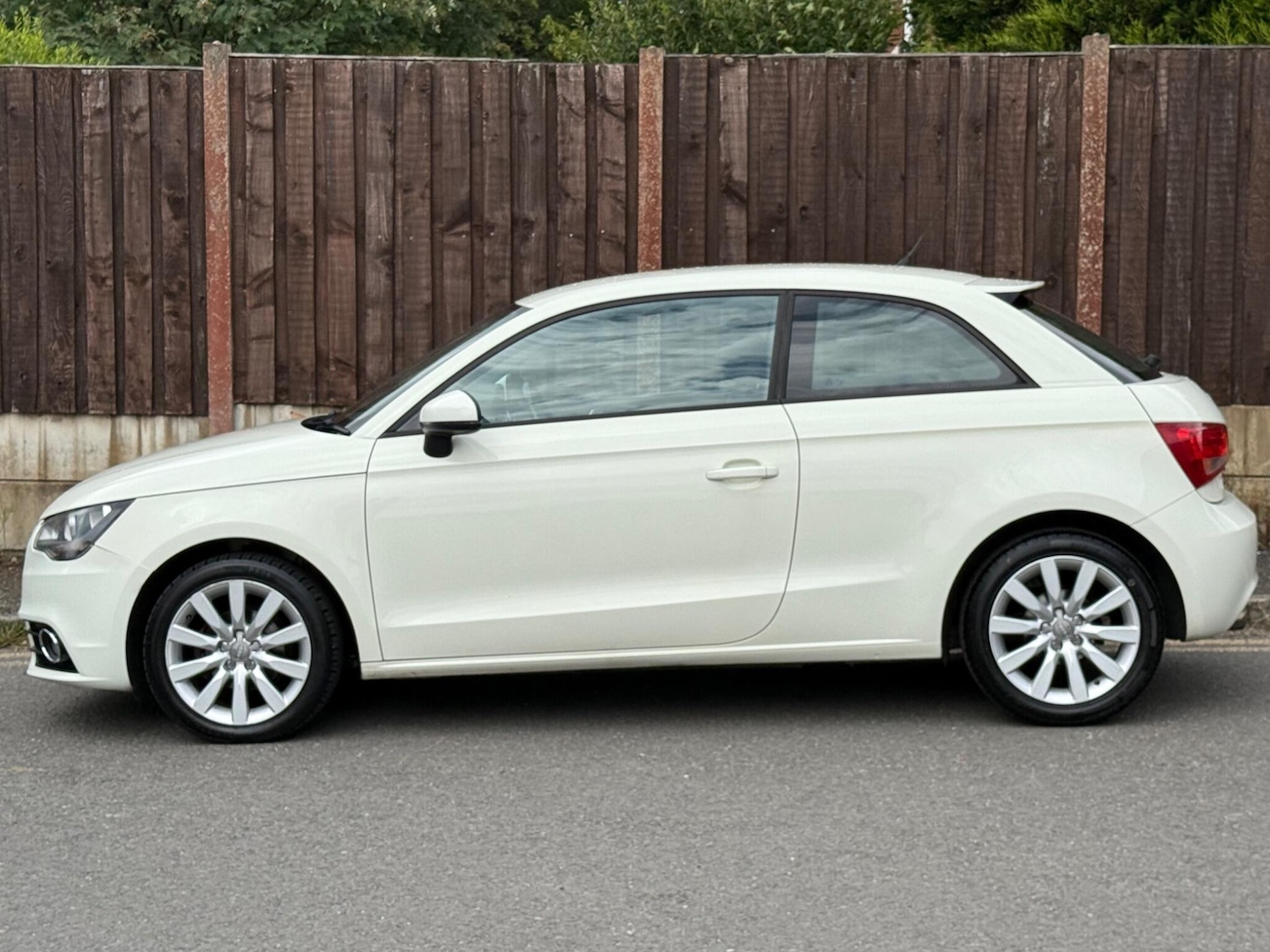 Used Audi A1 2011 for sale - 76361049: Photo 8