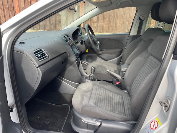 Used Volkswagen Polo 2013 for sale - 76085460: Photo 29