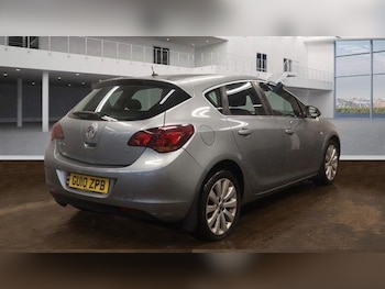 Used Vauxhall Astra 2010 for sale - 76026605: Photo