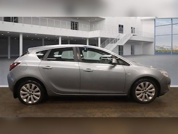 Used Vauxhall Astra 2010 for sale - 76026605: Photo