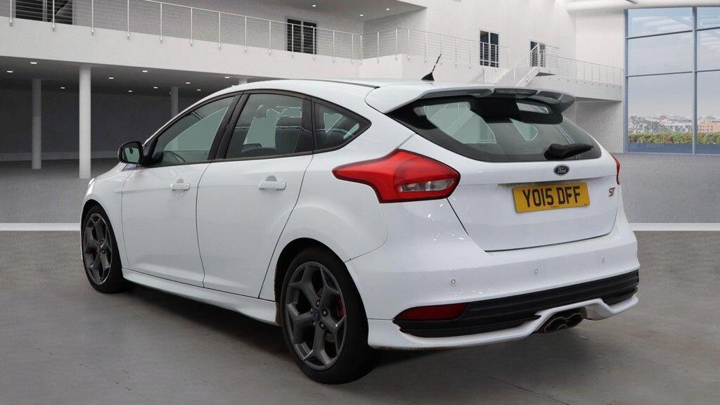 Used Ford Focus 2015 for sale - 76765433: Photo 2