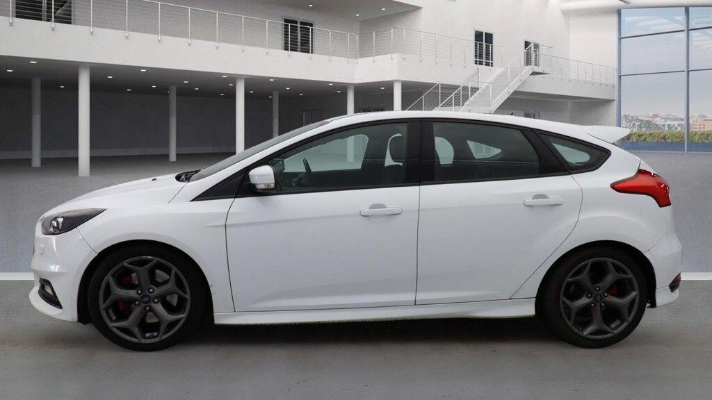 Used Ford Focus 2015 for sale - 76765433: Photo 5