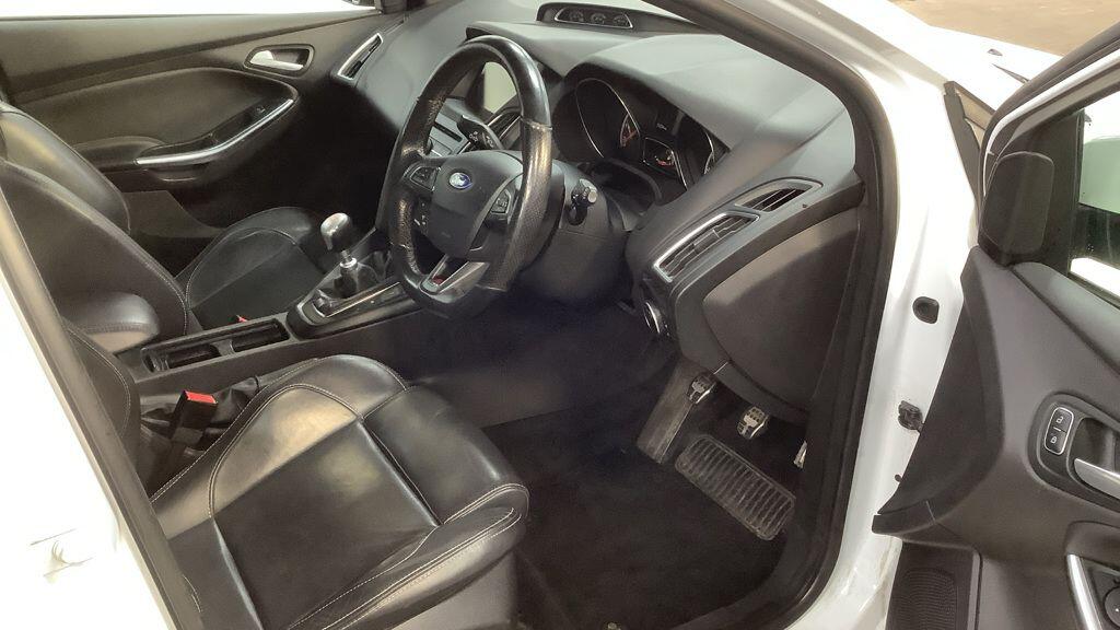 Used Ford Focus 2015 for sale - 76765433: Photo 7