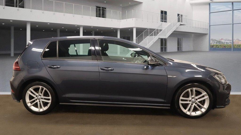 Used Volkswagen Golf 2018 for sale - 76634010: Photo 3