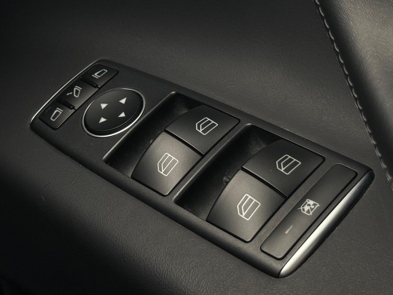 Used Tesla Model X 2020 for sale - 76398151: Photo 75