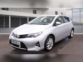 Used Toyota Auris 2013 for sale - 77411528: Photo