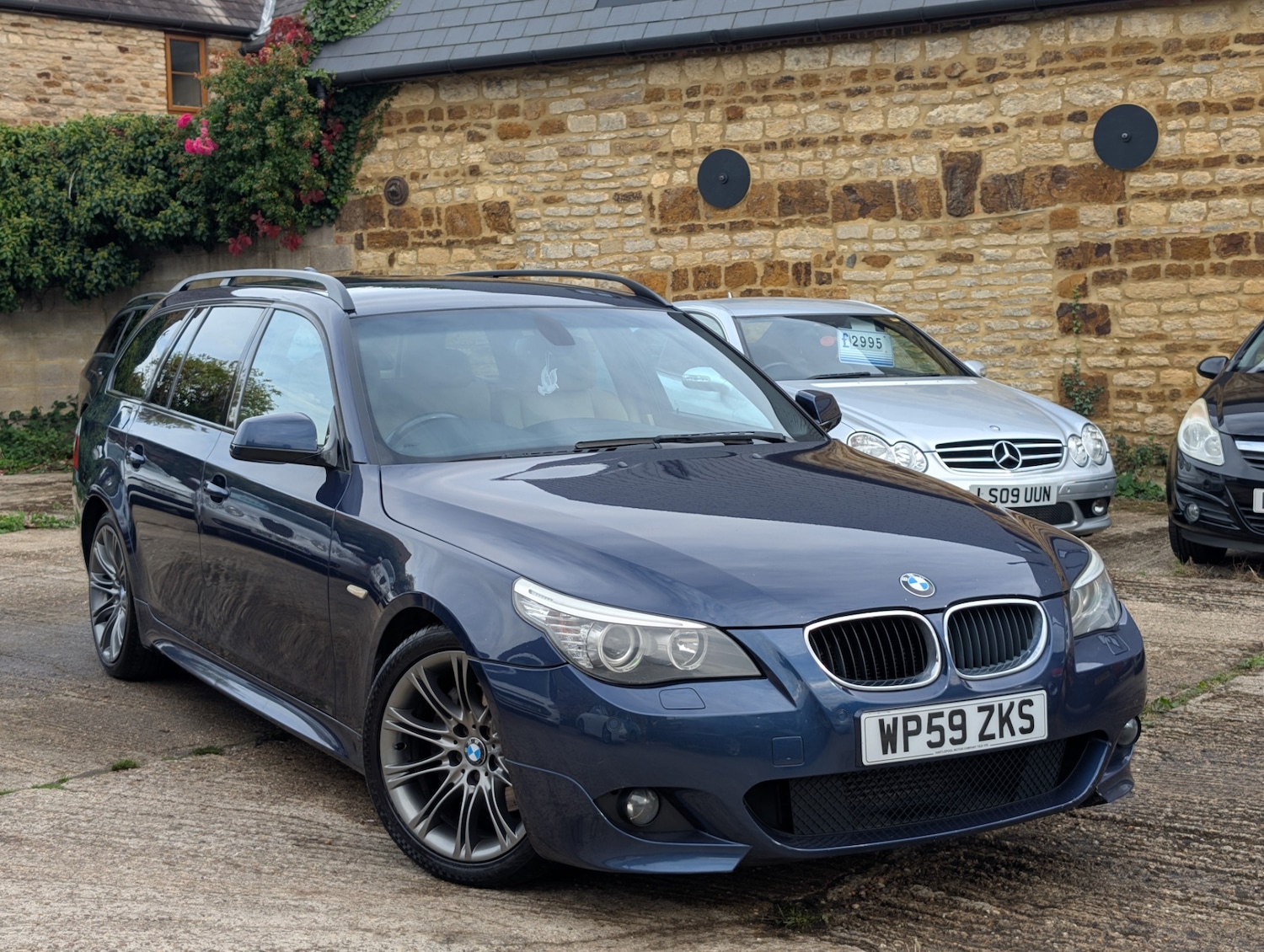 Used BMW 5 Series 2010 for sale - 76212135: Photo 2