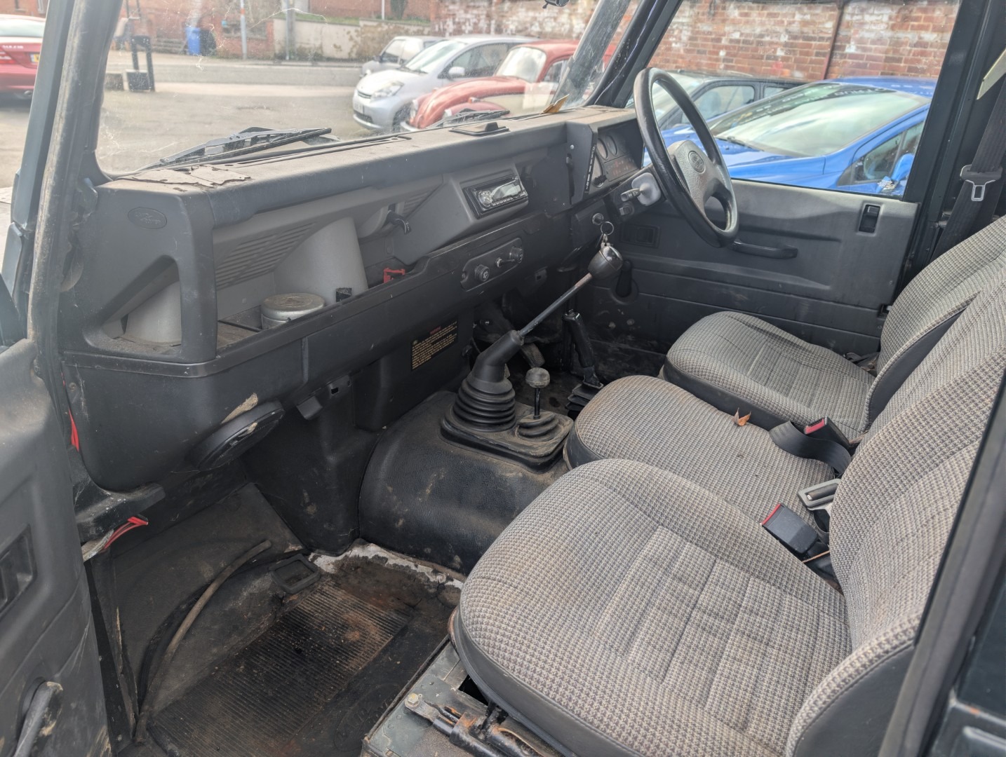 Used Land Rover Defender 90 1995 for sale - 77640231: Photo 11