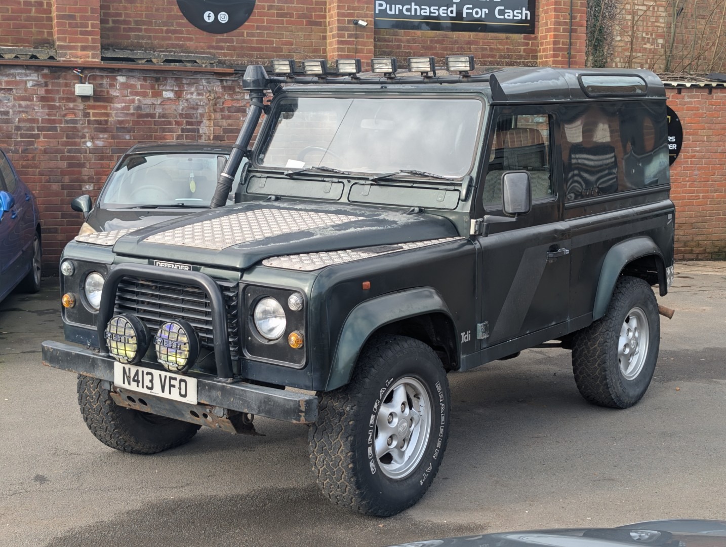 Used Land Rover Defender 90 1995 for sale - 77640231: Photo 4