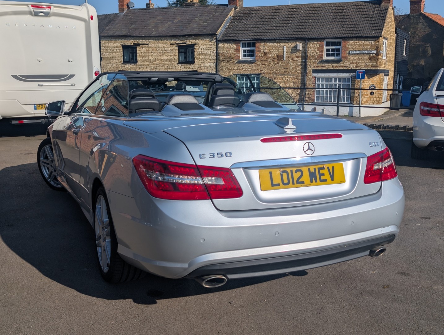 Used Mercedes-Benz E Class 2012 for sale - 77762642: Photo 2