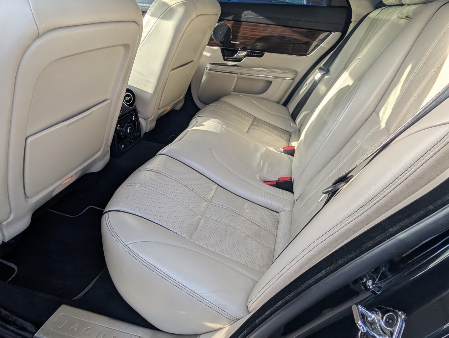 Used Jaguar XJ 2012 for sale - 77354988: Photo 12