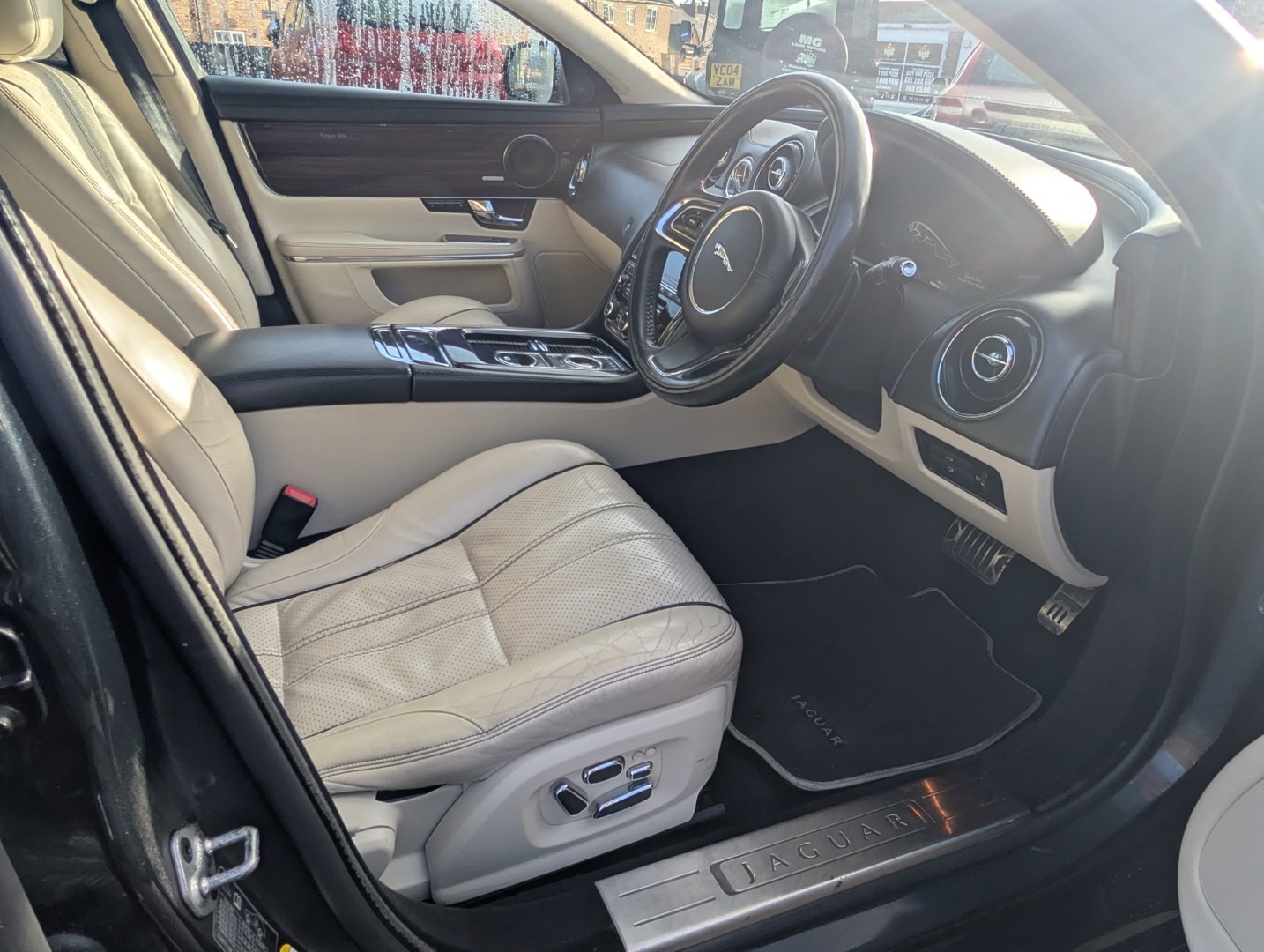 Used Jaguar XJ 2012 for sale - 77354988: Photo 9