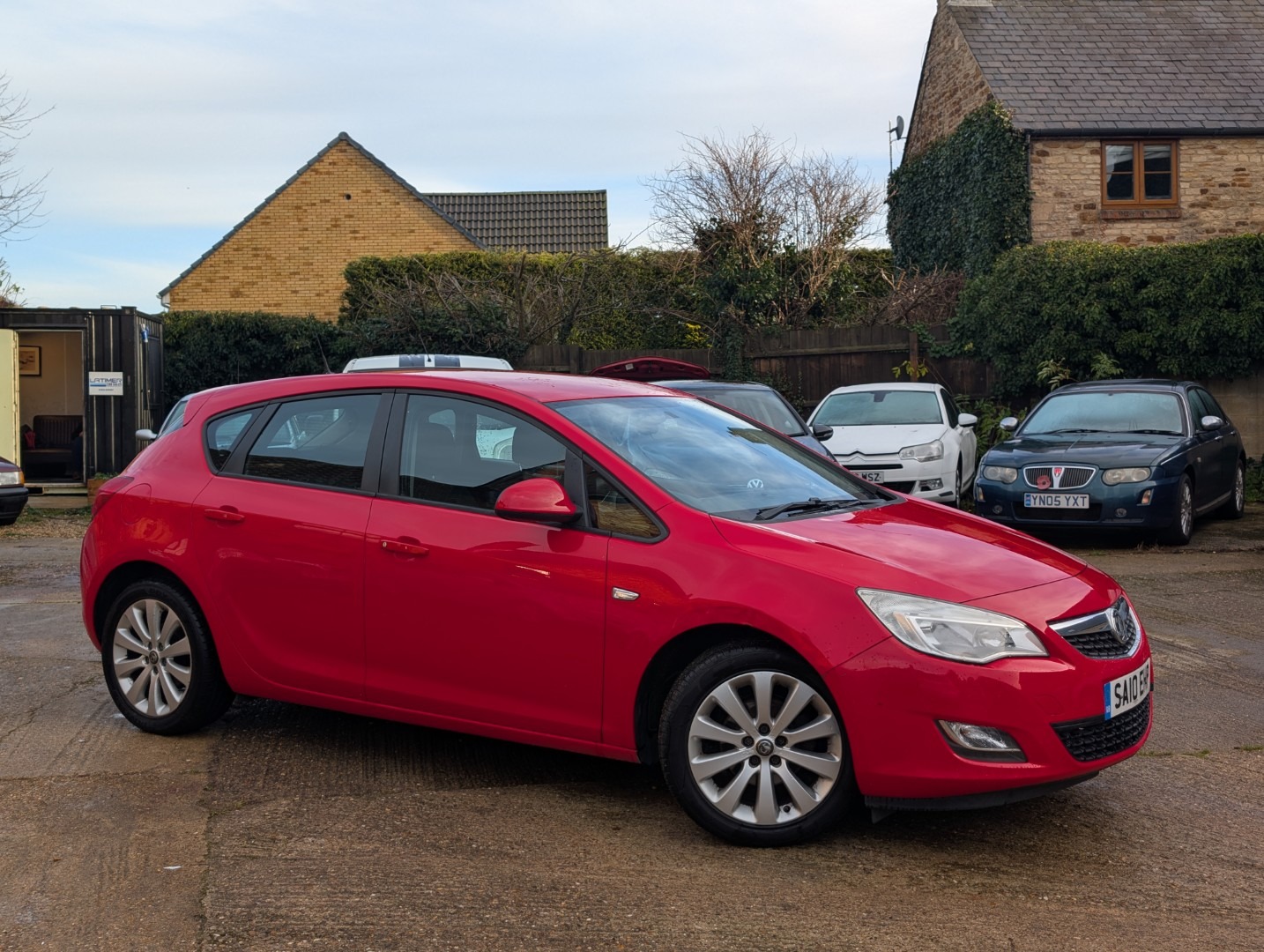 Used Vauxhall Astra 2010 for sale - 76854735: Photo 2