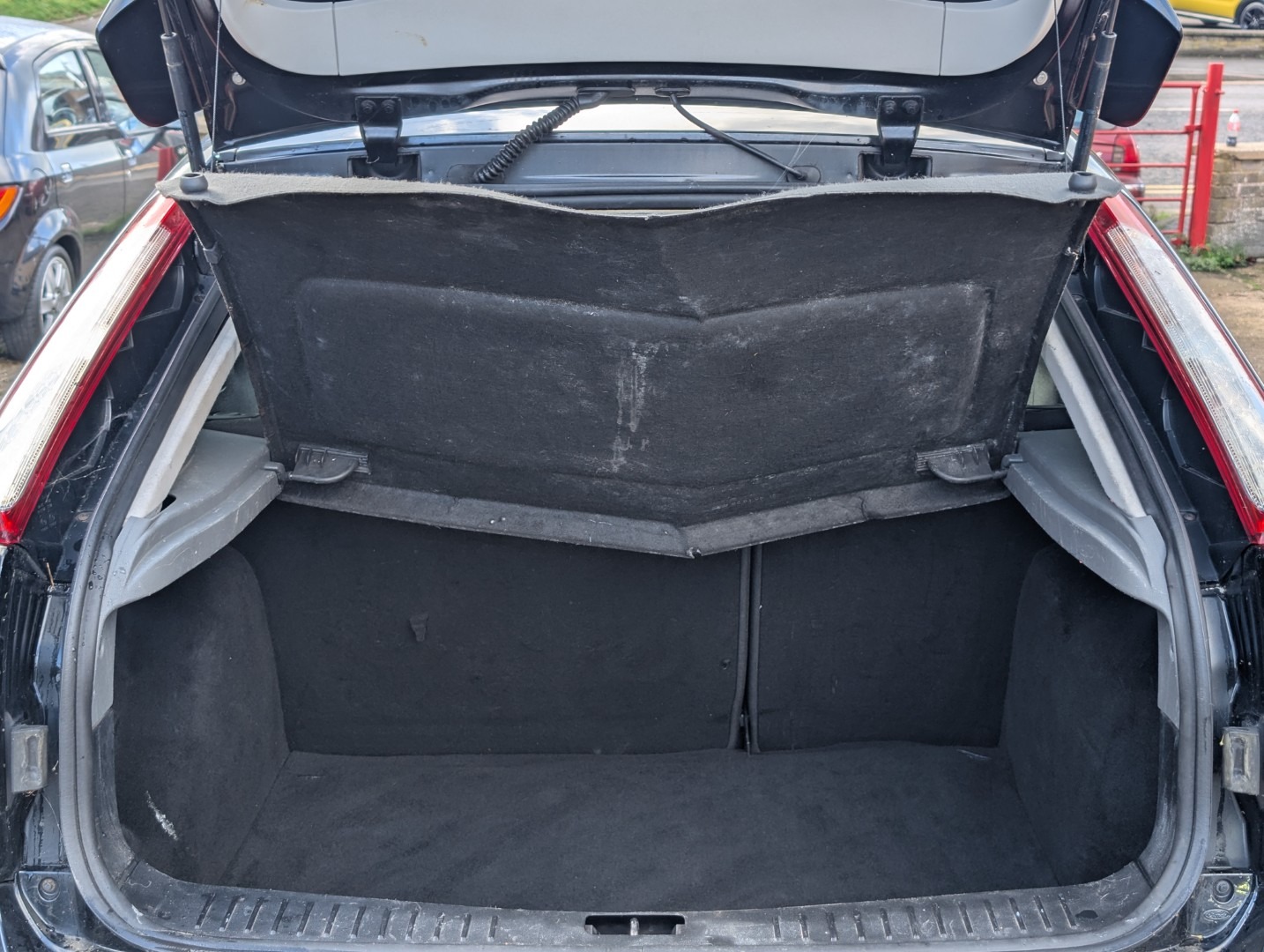 Used Ford Focus 2009 for sale - 76566353: Photo 12