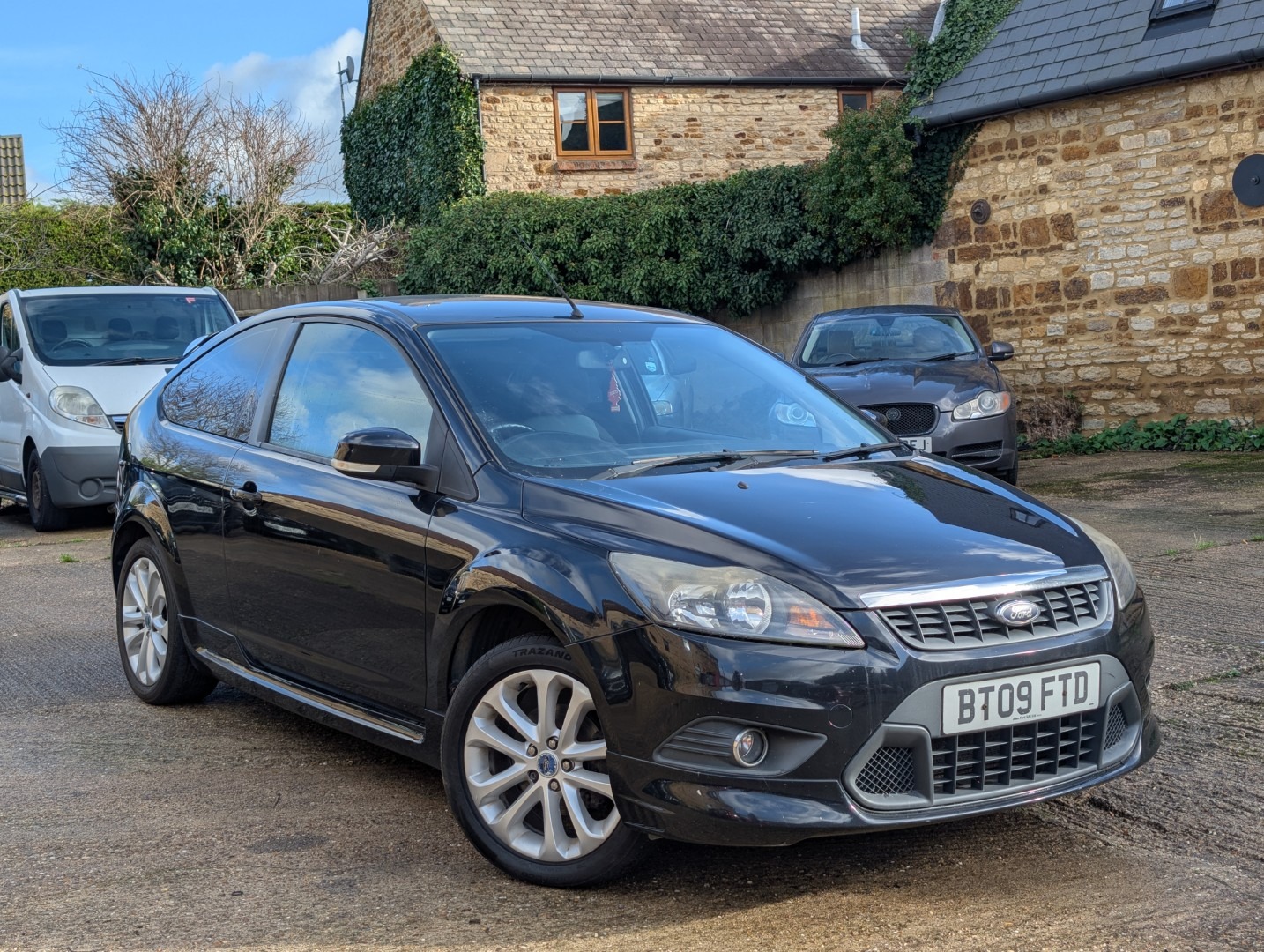 Used Ford Focus 2009 for sale - 76566353: Photo 2