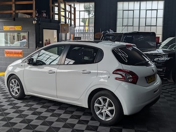 Used Peugeot 208 2014 for sale - 78939204: Photo
