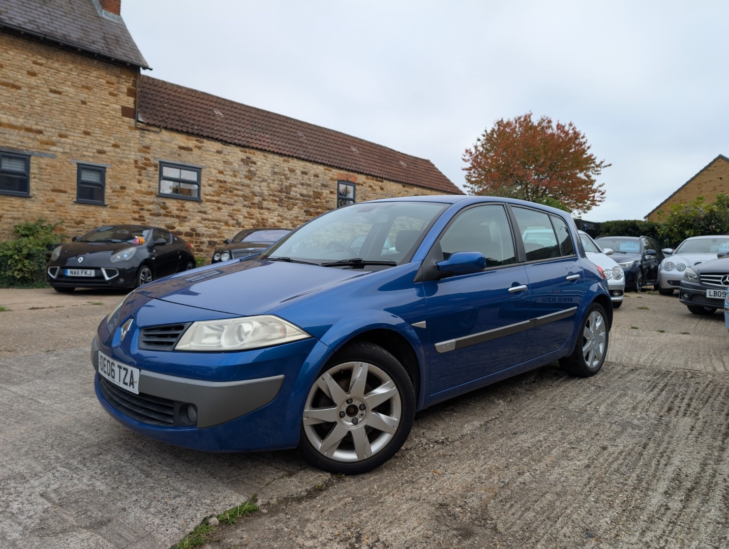 Used Renault Megane 2006 for sale - 76220645: Photo 2