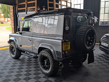 Used Land Rover Defender 2010 for sale - 78979449: Photo