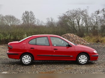 Used Renault Megane 1998 for sale - 77516454: Photo