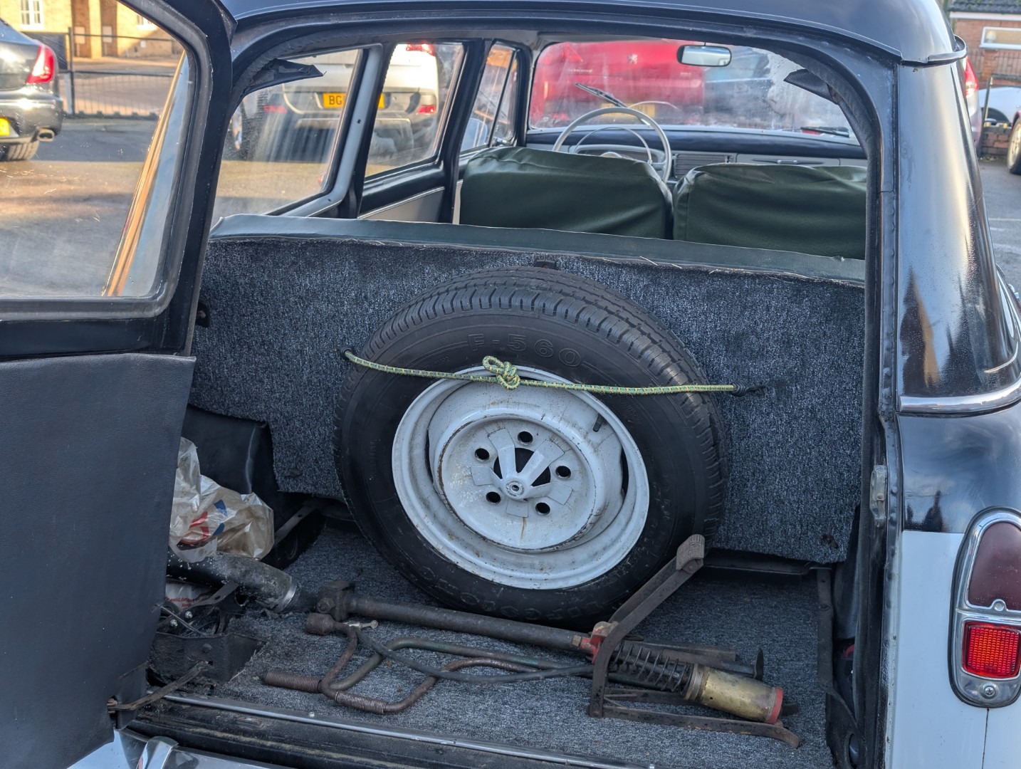 Used Peugeot 403 1973 for sale - 77356791: Photo 17