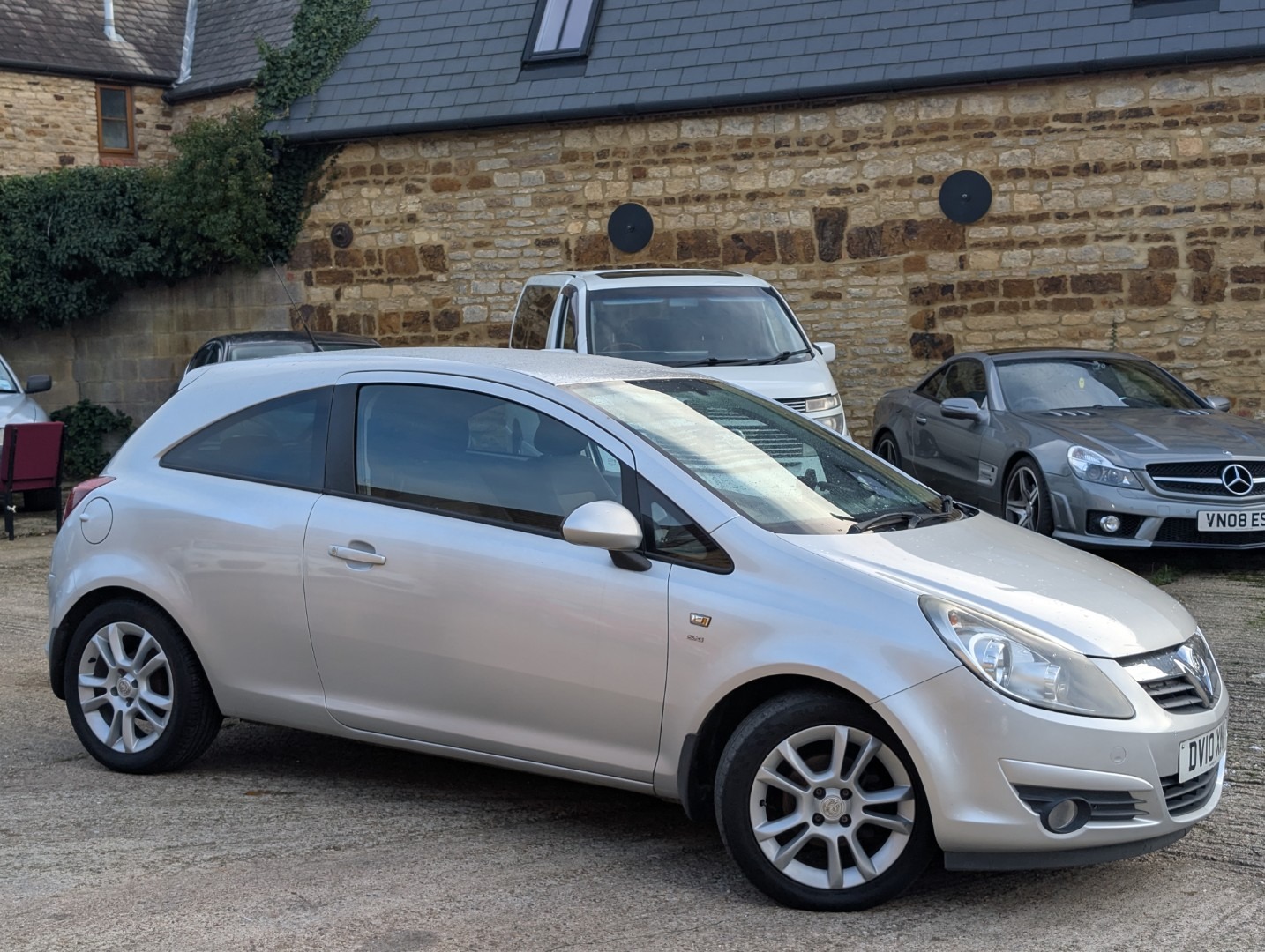 Used Vauxhall Corsa 2010 for sale - 76639624: Photo 2