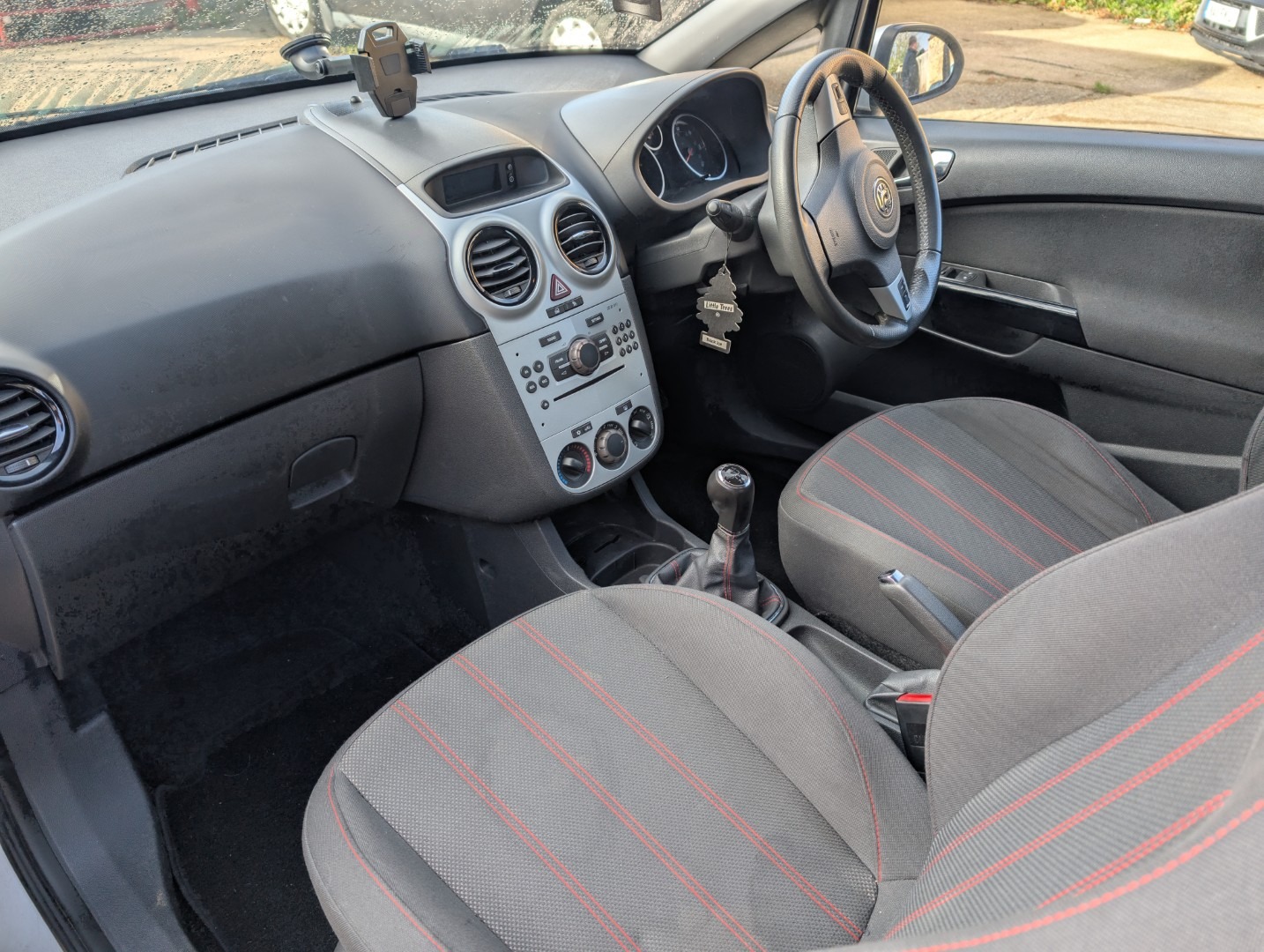 Used Vauxhall Corsa 2010 for sale - 76639624: Photo 9