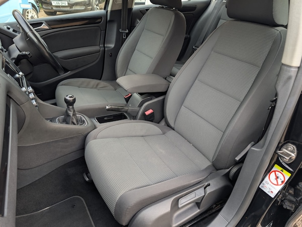 Used Volkswagen Golf 2010 for sale - 76220305: Photo 15