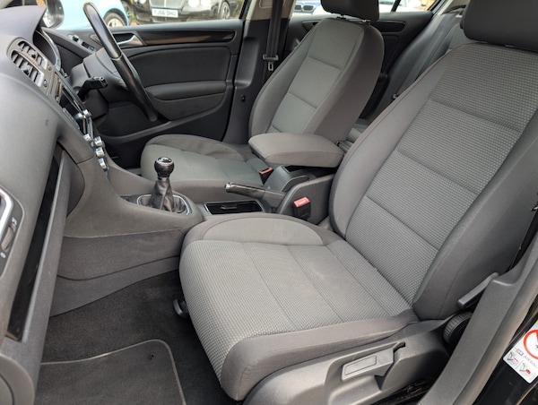 Used Volkswagen Golf 2010 for sale - 76220305: Photo 18