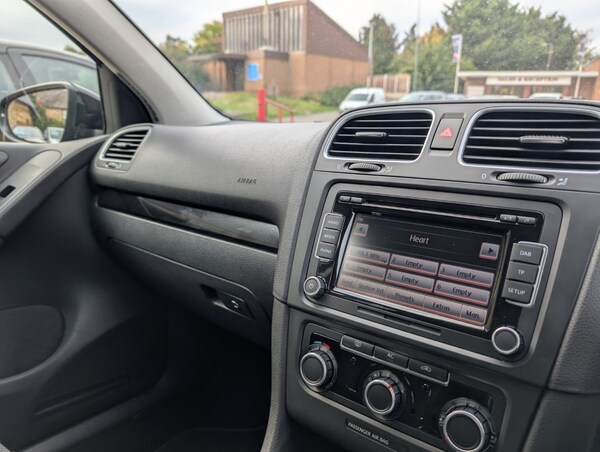 Used Volkswagen Golf 2010 for sale - 76220305: Photo 22