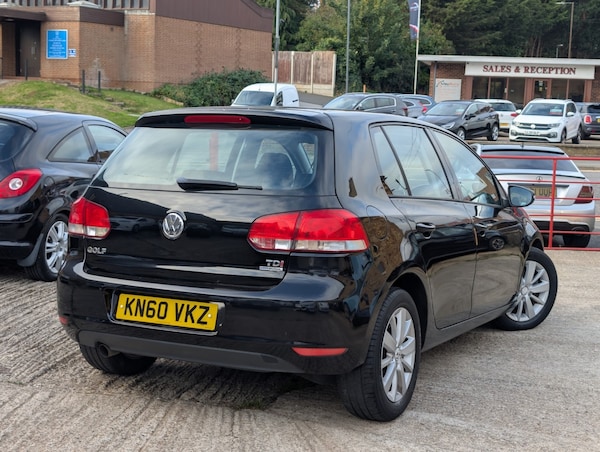 Used Volkswagen Golf 2010 for sale - 76220305: Photo 5