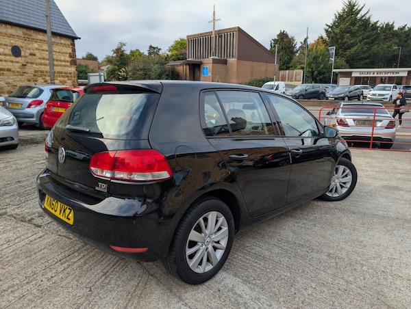 Used Volkswagen Golf 2010 for sale - 76220305: Photo 6