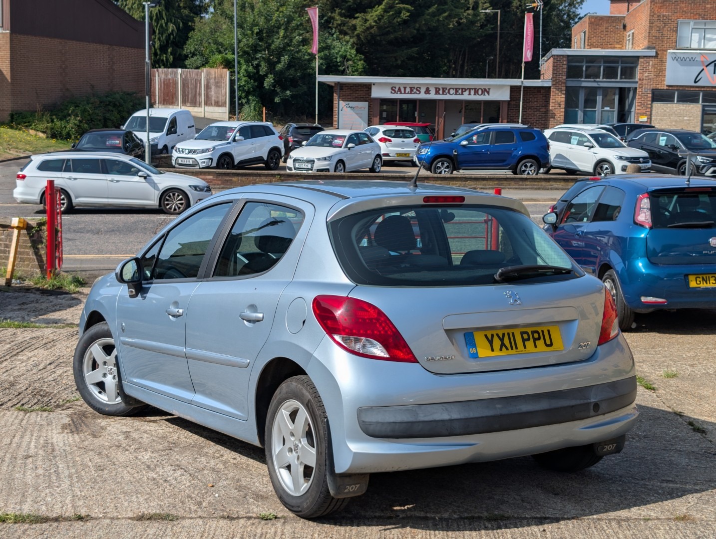Used Peugeot 207 2011 for sale - 76392320: Photo 2