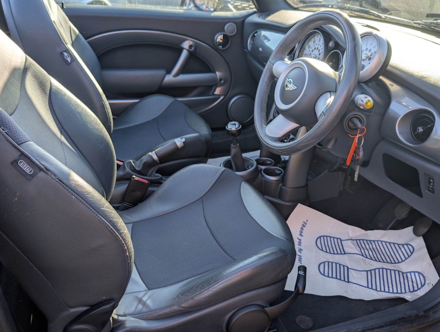 Used MINI Convertible 2006 for sale - 77930950: Photo 10