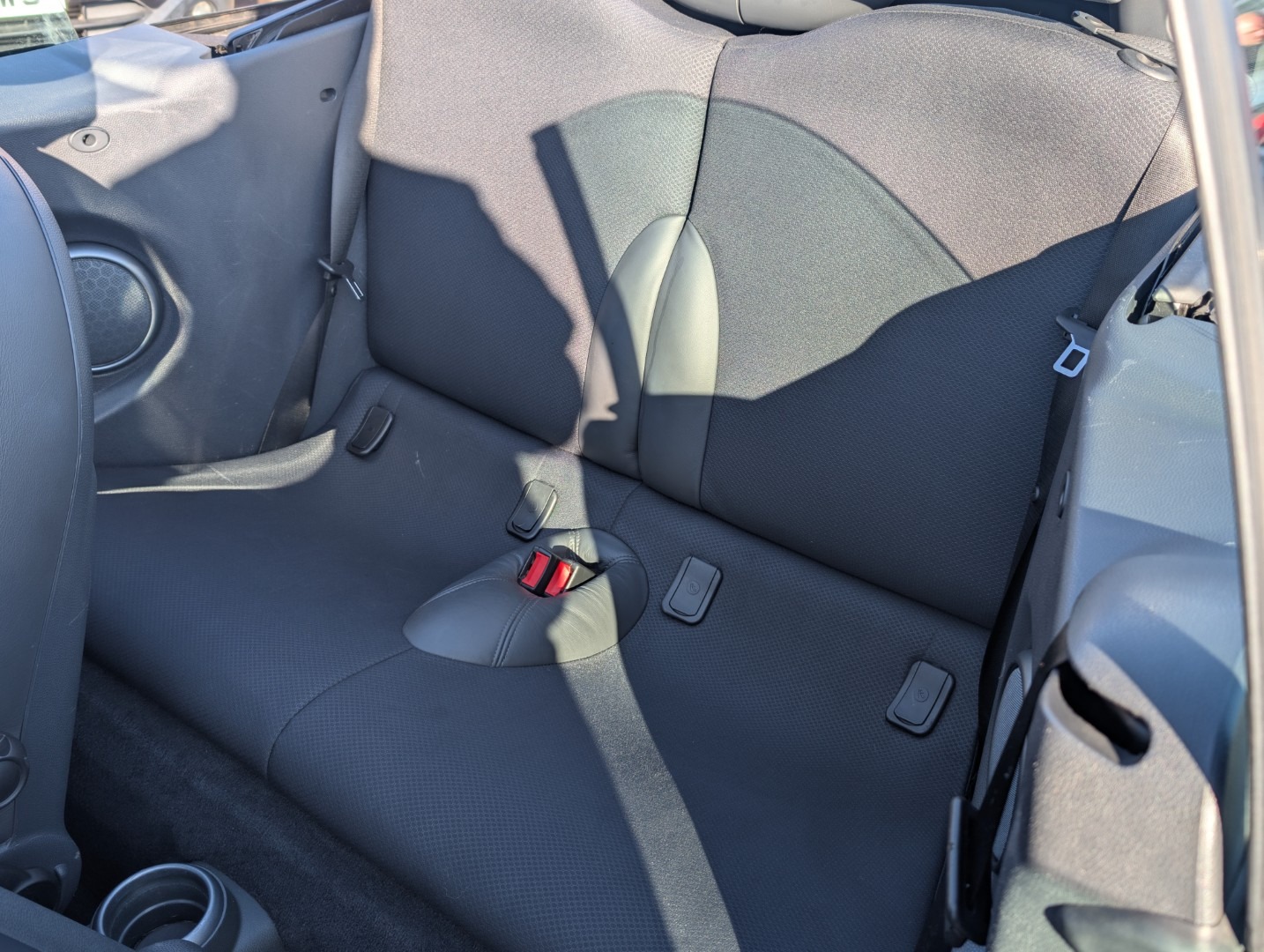 Used MINI Convertible 2006 for sale - 77930950: Photo 12