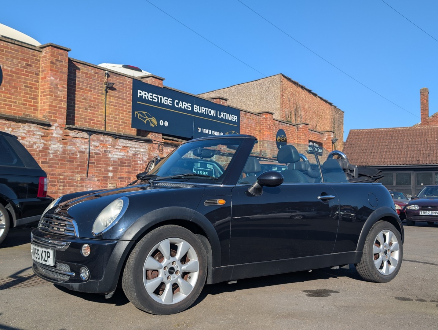 Used MINI Convertible 2006 for sale - 77930950: Photo 3