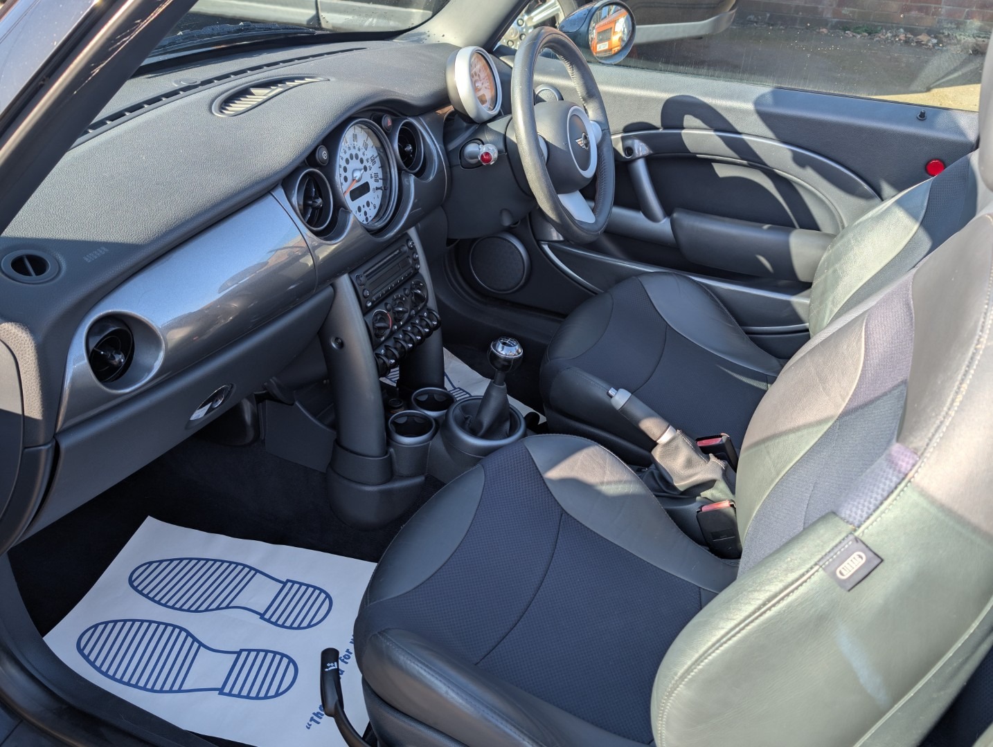 Used MINI Convertible 2006 for sale - 77930950: Photo 9