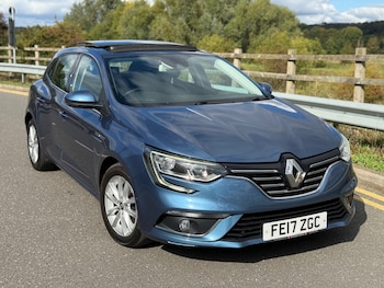 Used Renault Megane 2017 for sale - 76036698: Photo