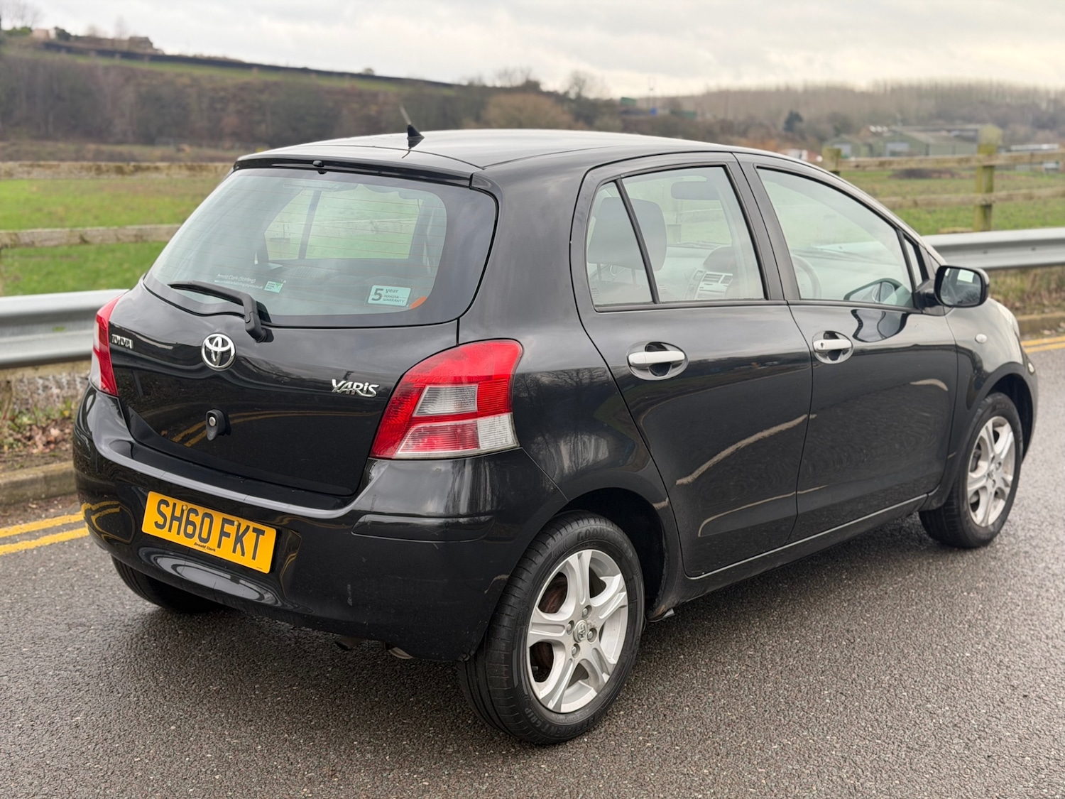 Used Toyota Yaris 2010 for sale - 77495732: Photo 11