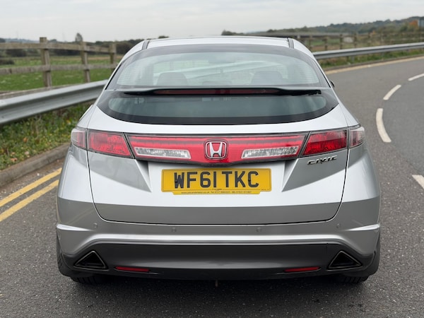 Used Honda Civic 2011 for sale - 76309988: Photo 13