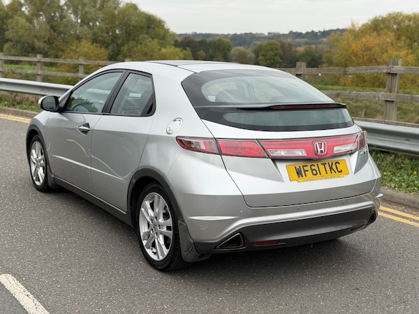 Used Honda Civic 2011 for sale - 76309988: Photo 14