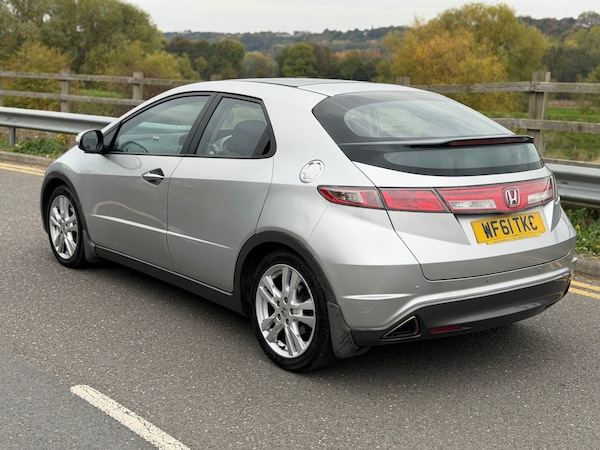 Used Honda Civic 2011 for sale - 76309988: Photo 15
