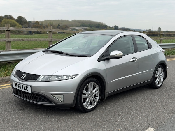 Used Honda Civic 2011 for sale - 76309988: Photo 16