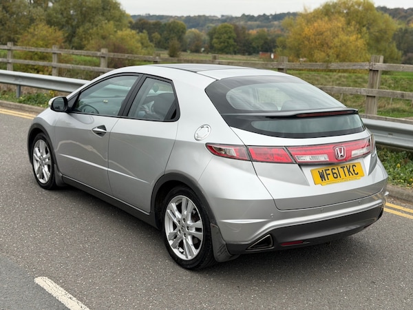 Used Honda Civic 2011 for sale - 76309988: Photo 19